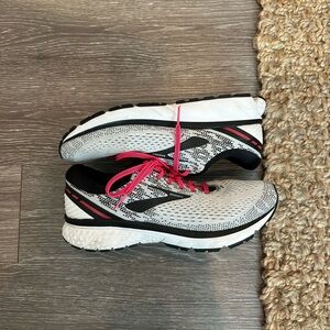 Brooks Ghost 11